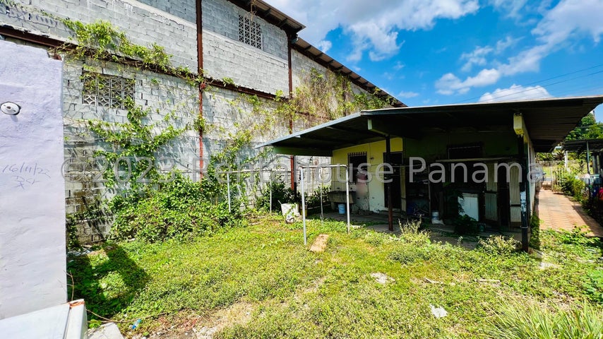 Prime Lot in Parque Lefevre
